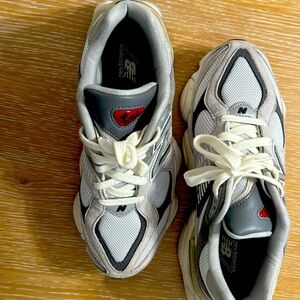 NEW BALANCE 9060 LIKE NEW